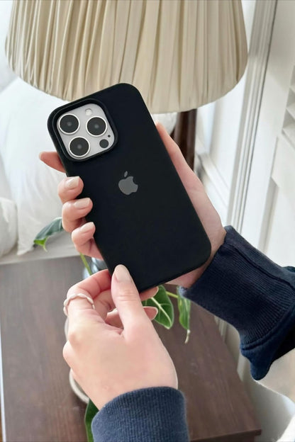 Premium Quality Black Silicone Case 🖤